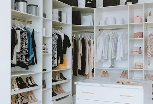 Tips on How to Build Your Capsule Wardrobe with Ease Today!